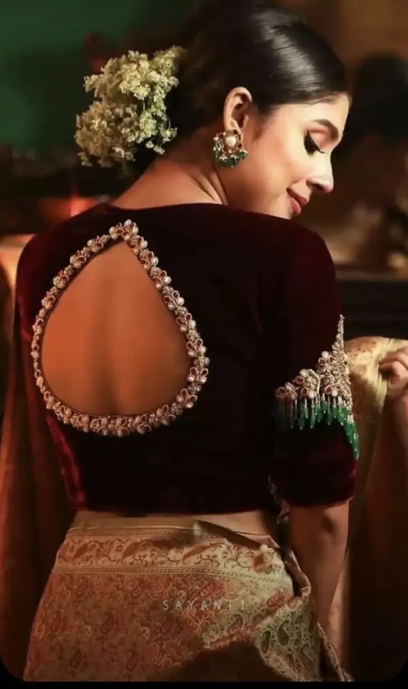 Blouse Design For Banarasi Saree