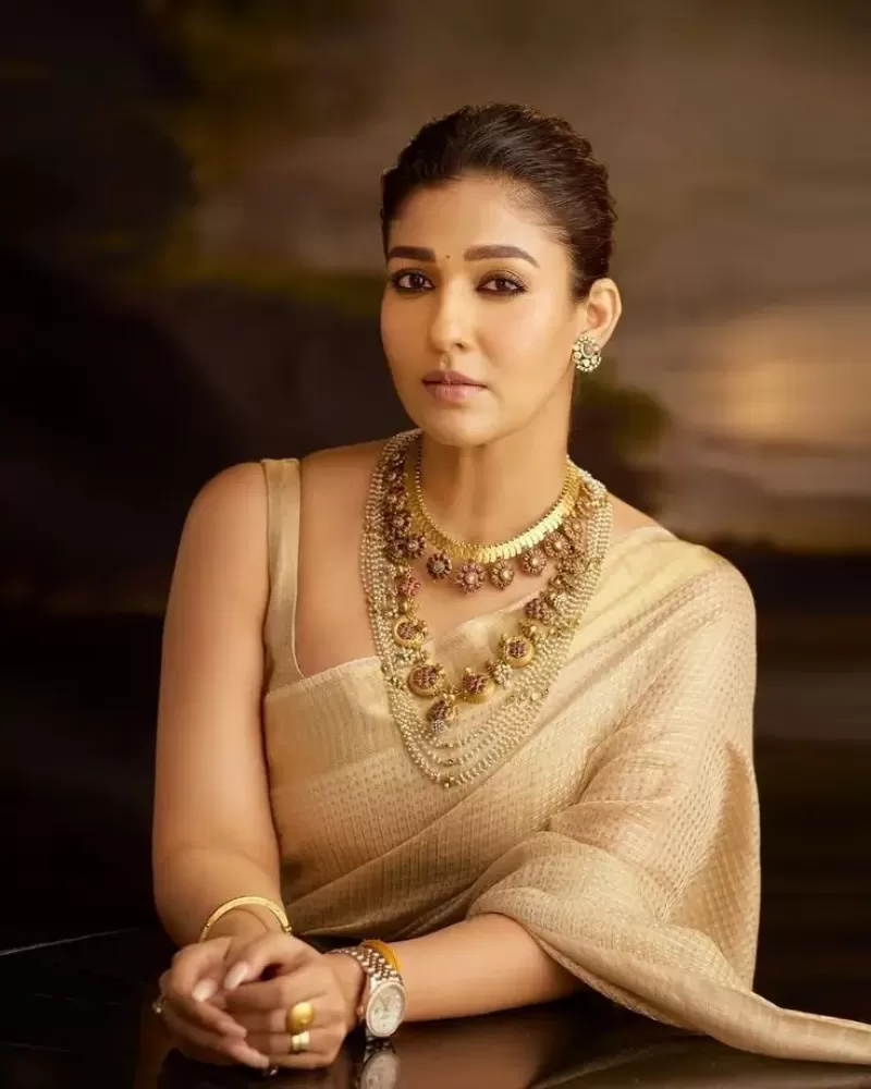 Jwellery For Banarasi Saree